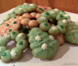 Christmas Spritz Cookies via elisebakes